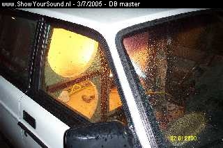 showyoursound.nl - De meeste DB in een BMW Touring!! - DB master - dcp_0592.jpg - deur aanzichtje ..........en nog lang nie klaar de voorwand word nog 3x zo dik 